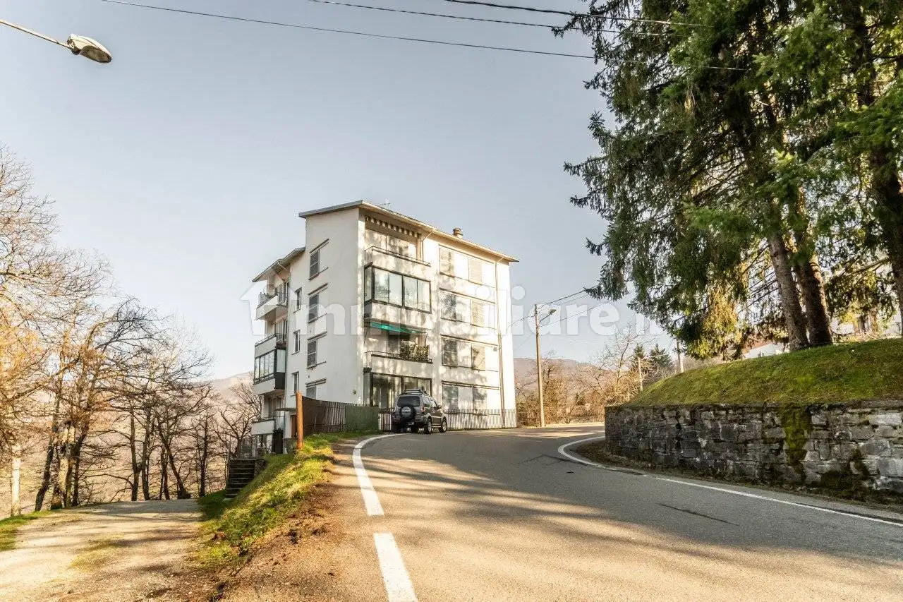 Appartamento in vendita a Corniglio