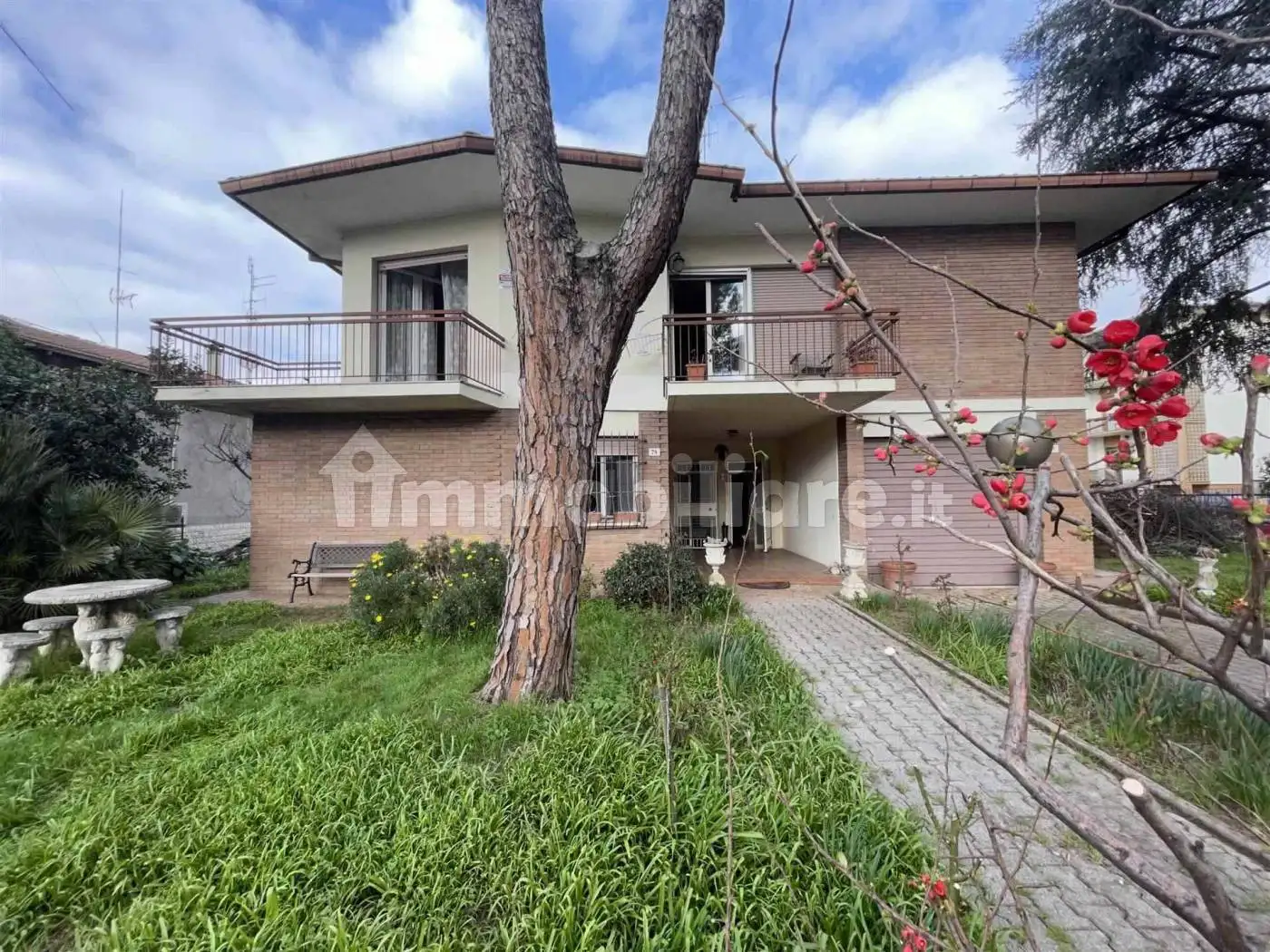 Casa indipendente in vendita a Forlì