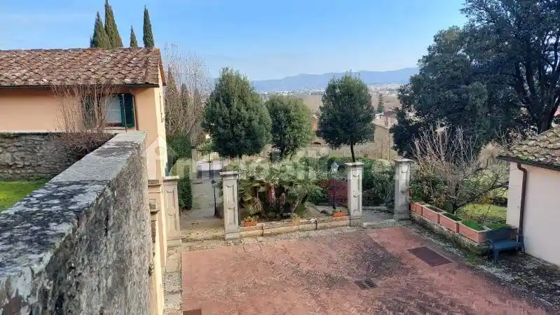 Terratetto unifamiliare 230 m², nuova, Agazzi, Arezzo - foto 2
