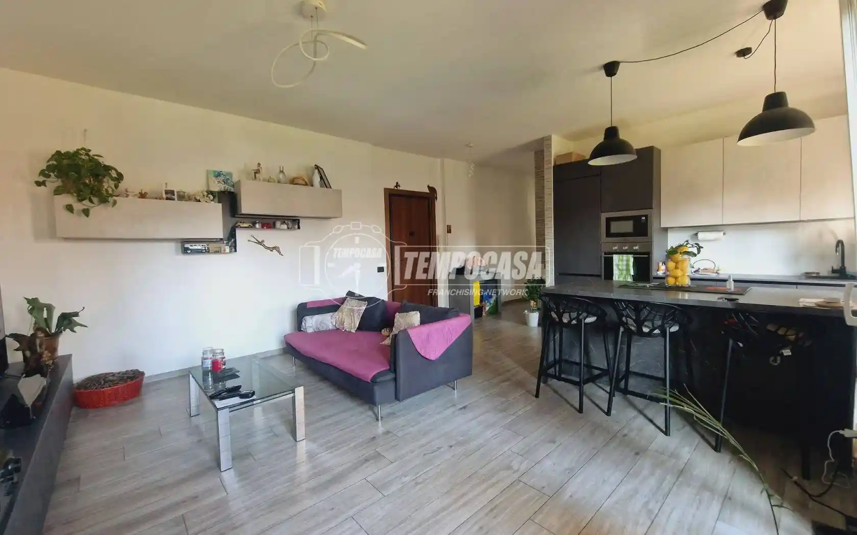 Appartamento in vendita a Lomagna