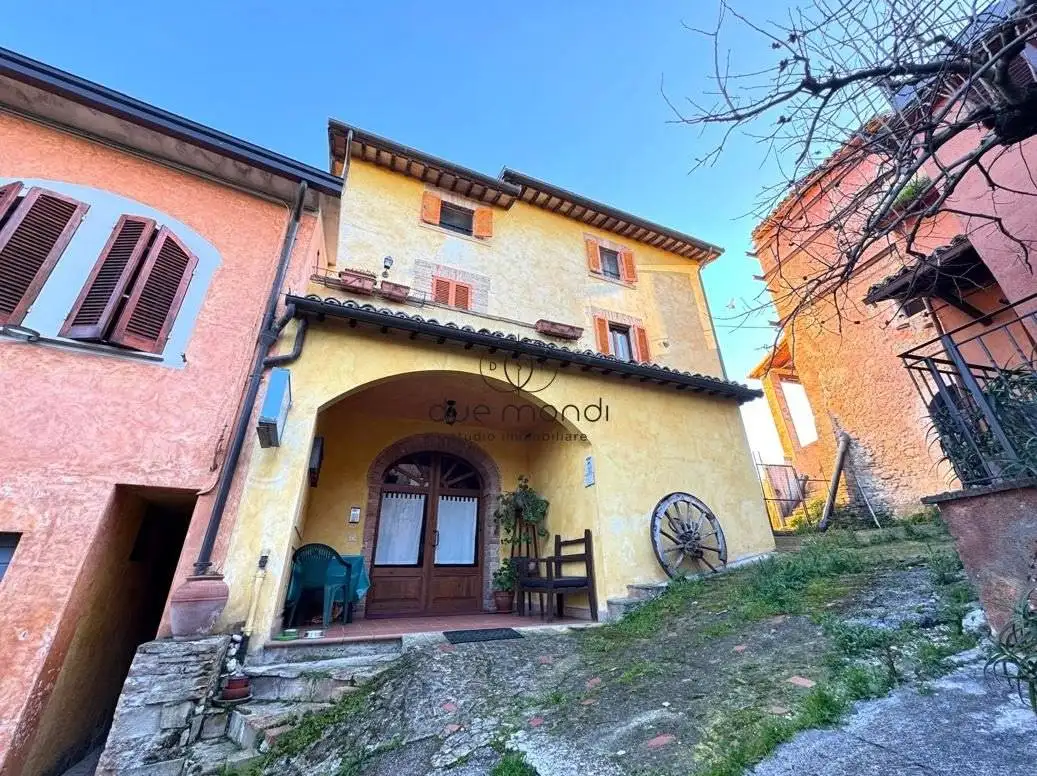 Casa indipendente in vendita a Castel Ritaldi