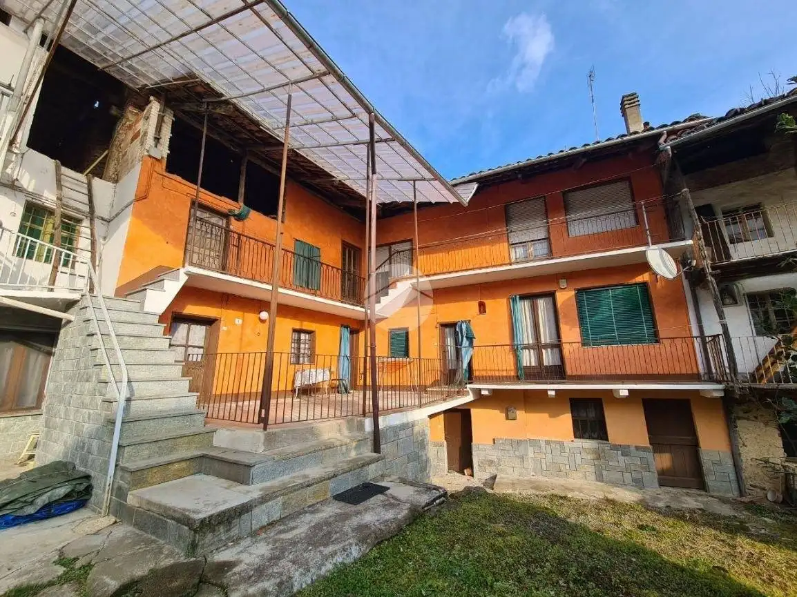 Casa indipendente in vendita a Pratiglione