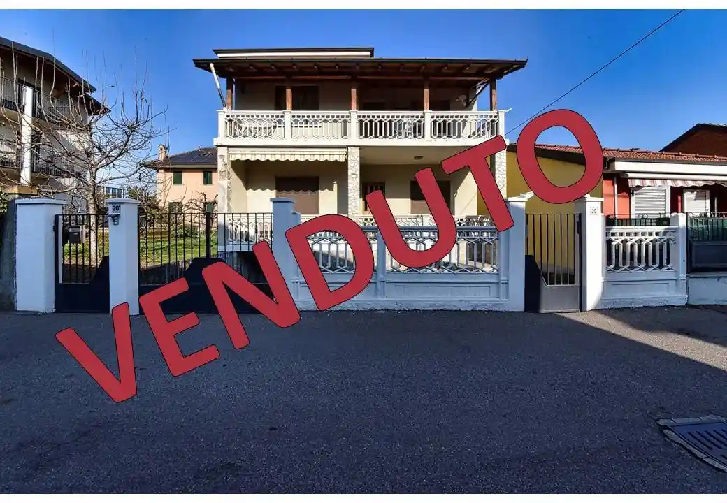 Villa in vendita a Paderno Dugnano