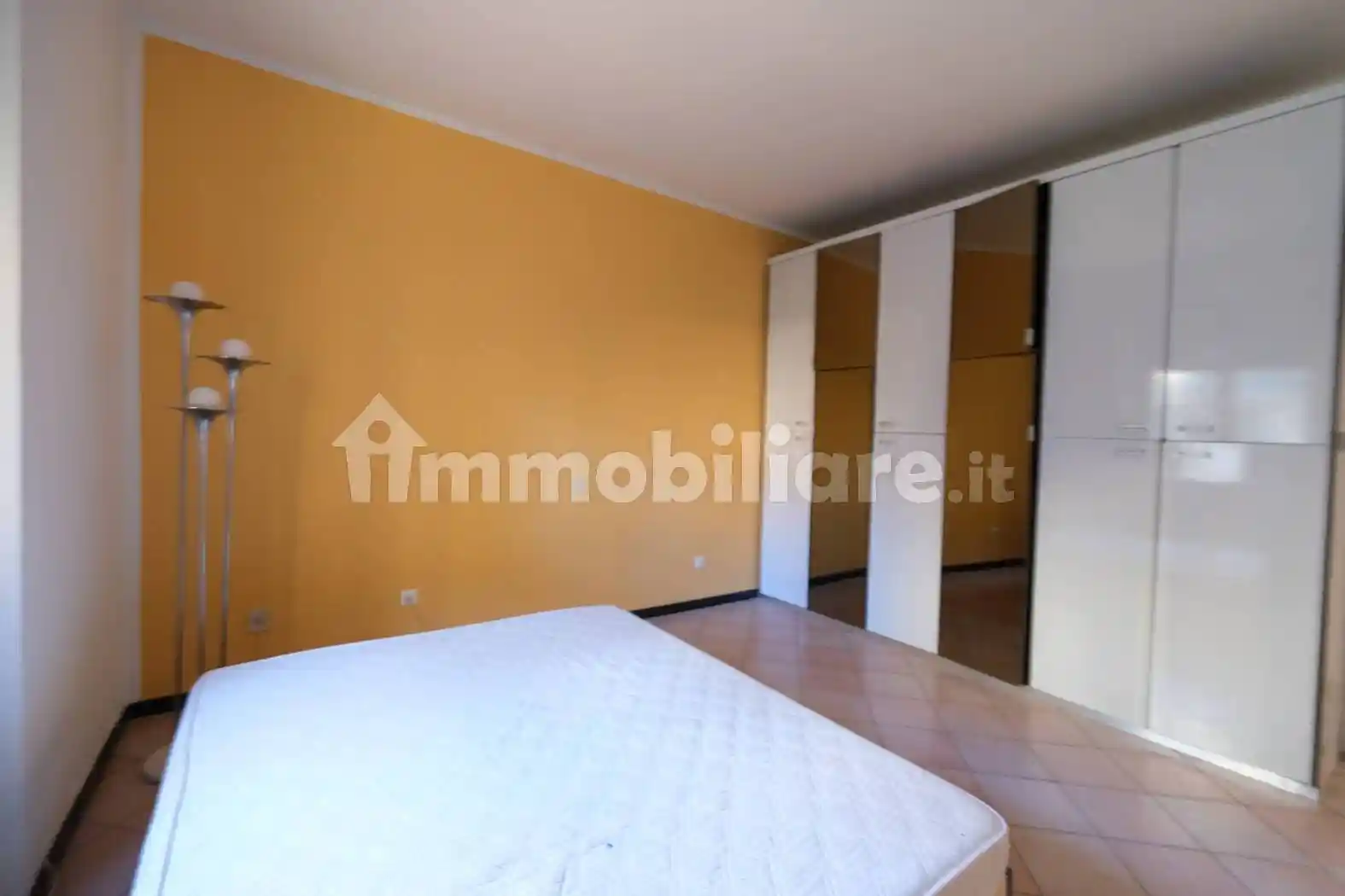 Palazzo - Edificio in Affitto - foto 2