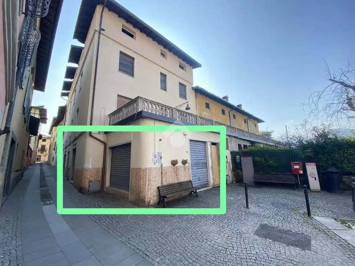 Appartamento in vendita a Sale Marasino