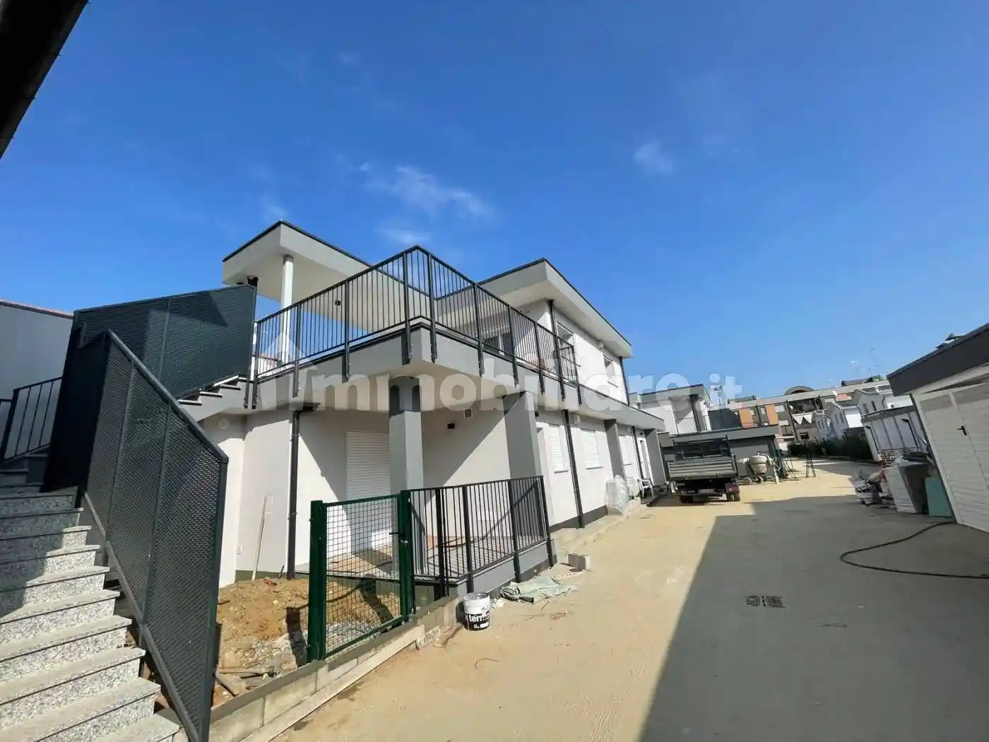 Appartamenti e Ville bifamiliari di nuova costruzione a Milano - foto 3