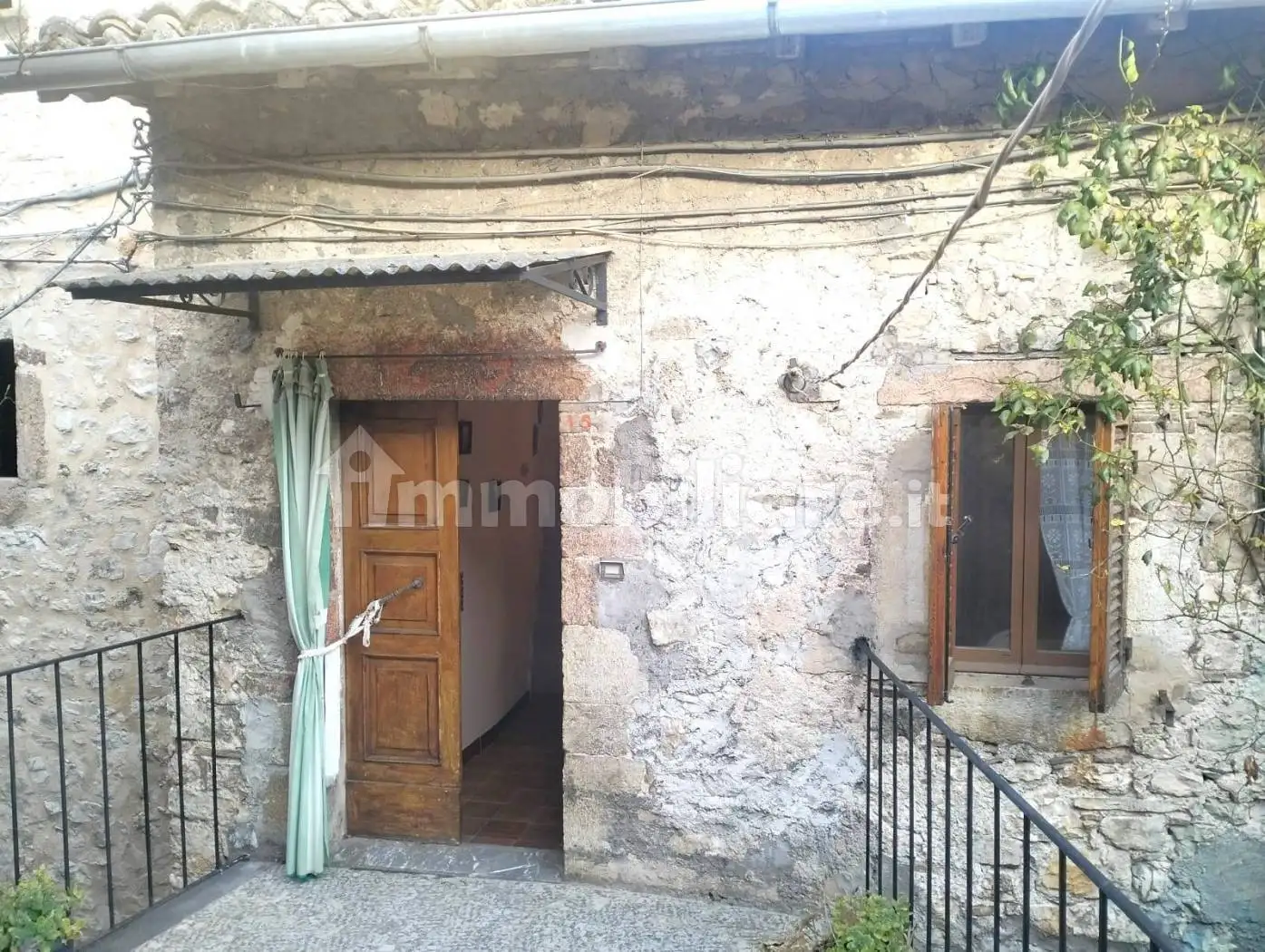 Casa indipendente in vendita a Sant'Anatolia di Narco