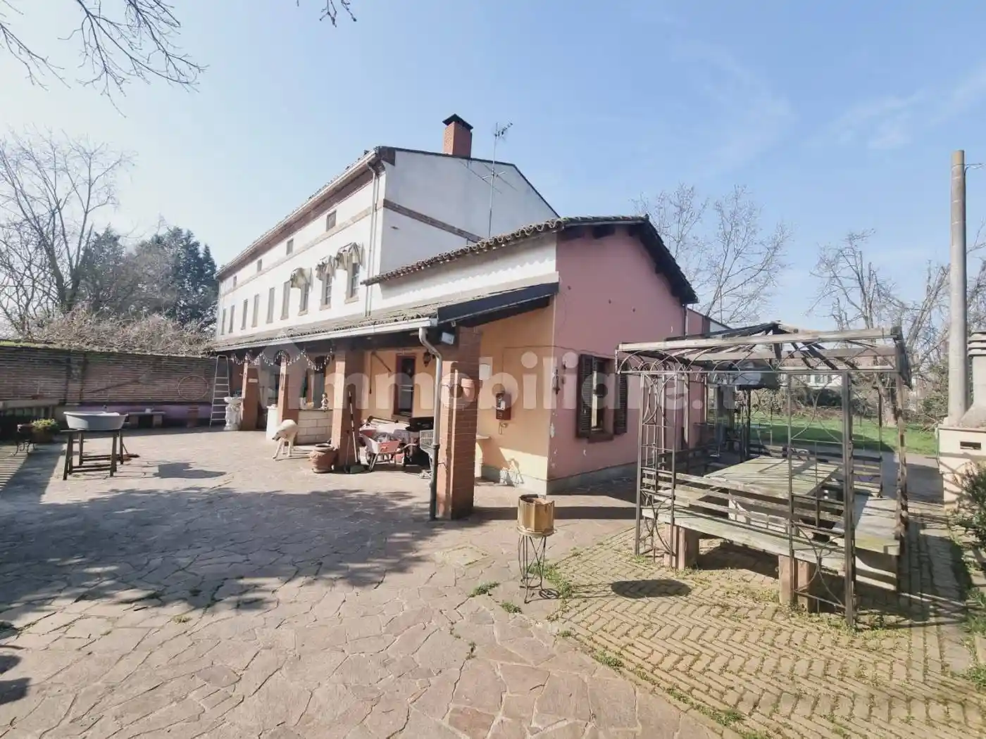 Casa indipendente in vendita a Alessandria