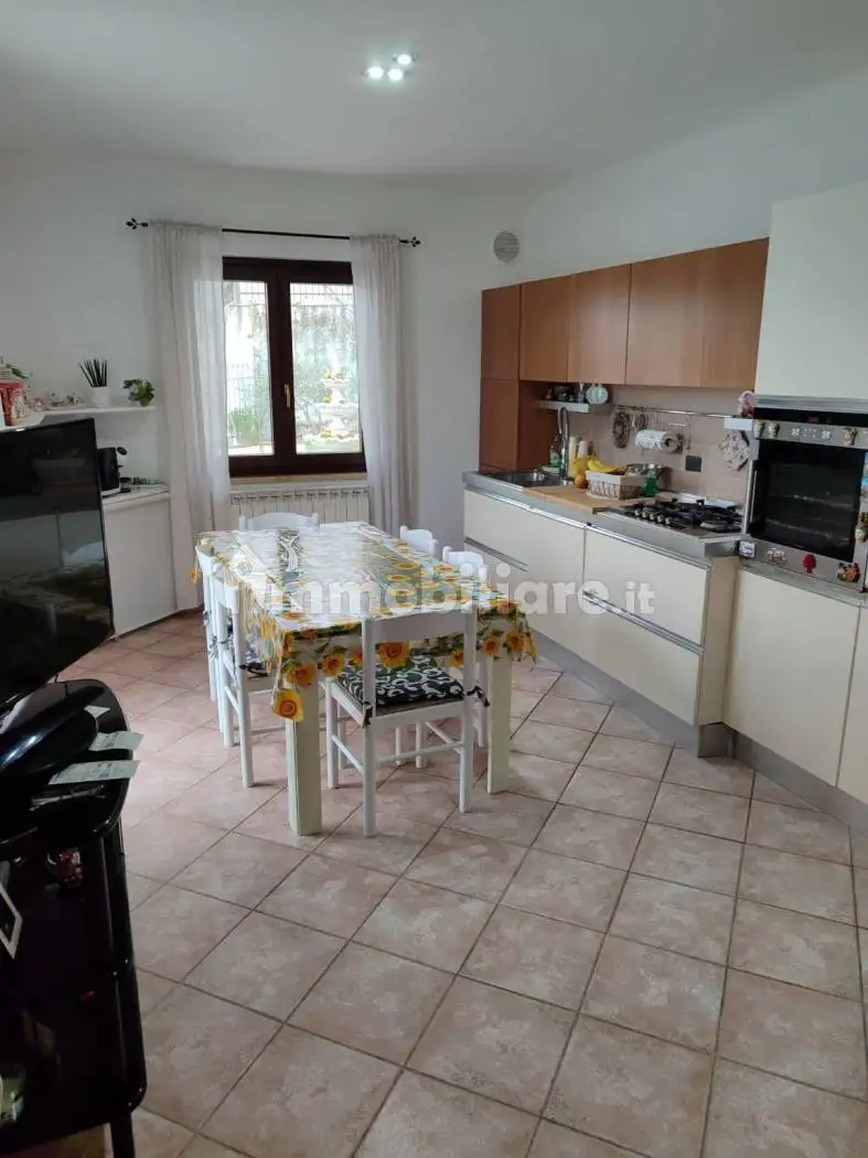 Appartamento in vendita a Apiro