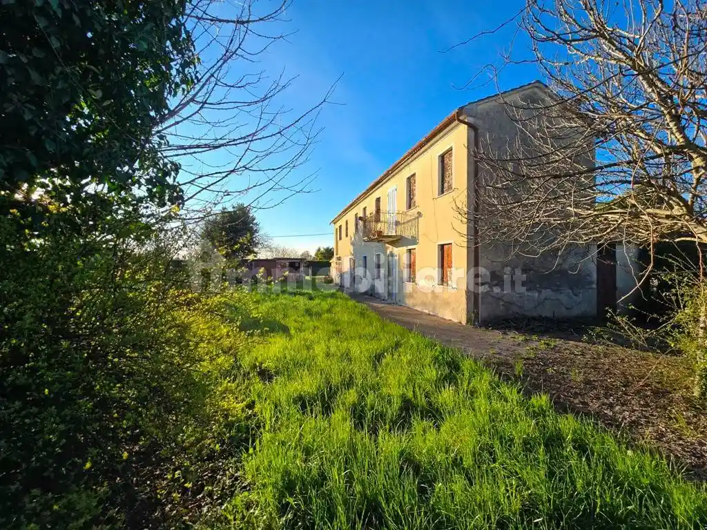 Casa indipendente in vendita a Fossò