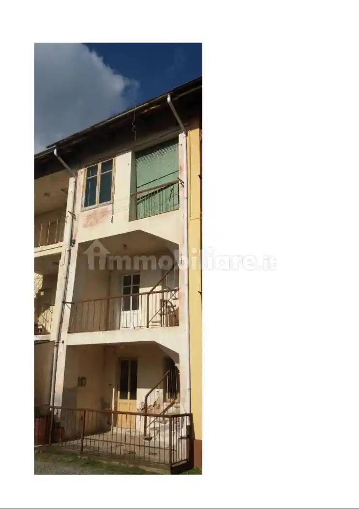 Casa indipendente in vendita a Vigliano Biellese