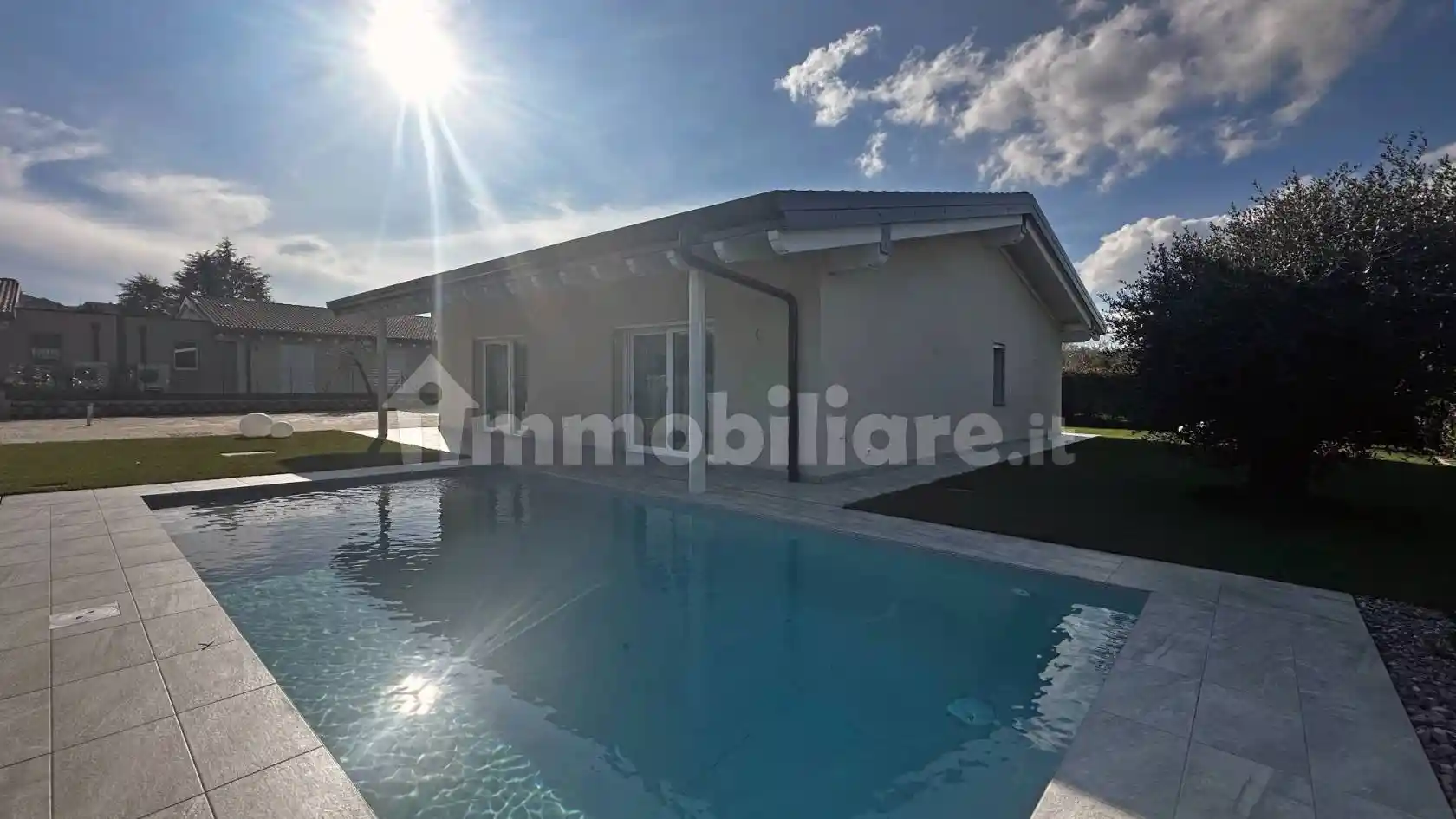 Villa in vendita a Manerba del Garda