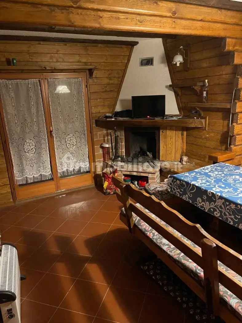 Appartamento in vendita a Lucoli