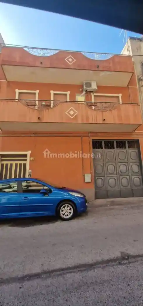 Casa indipendente in vendita a Biancavilla