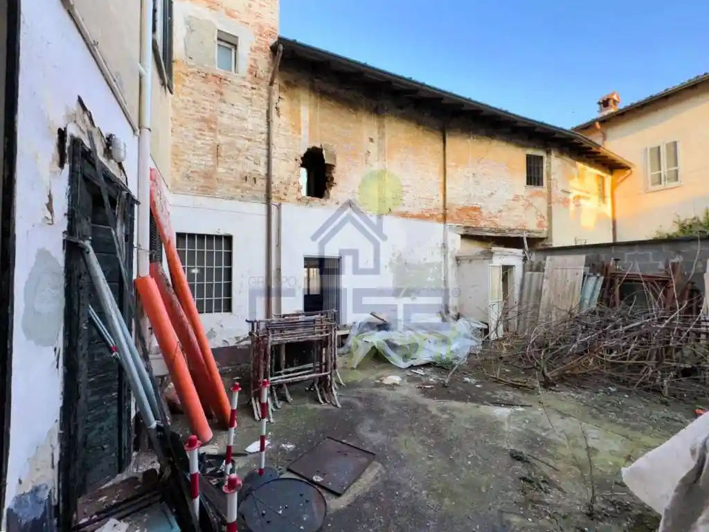 Palazzo - Edificio in vendita a Codogno