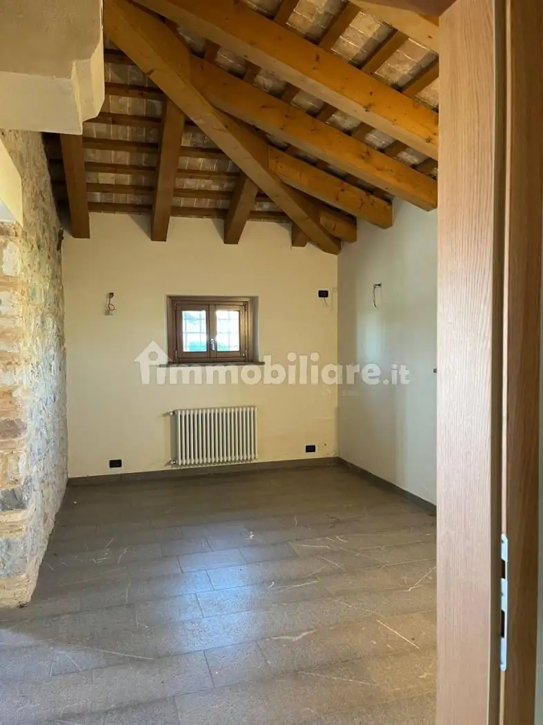 Rustico - Casale in affitto a Ruda