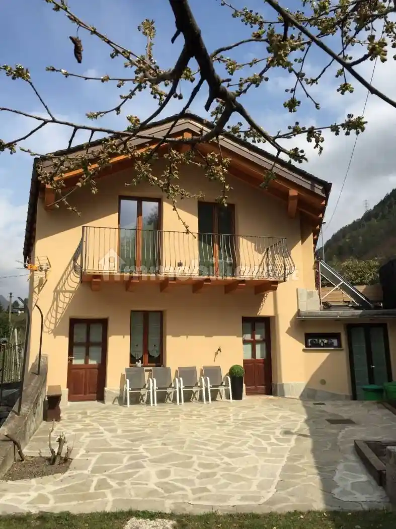 Villa in vendita a Tirano