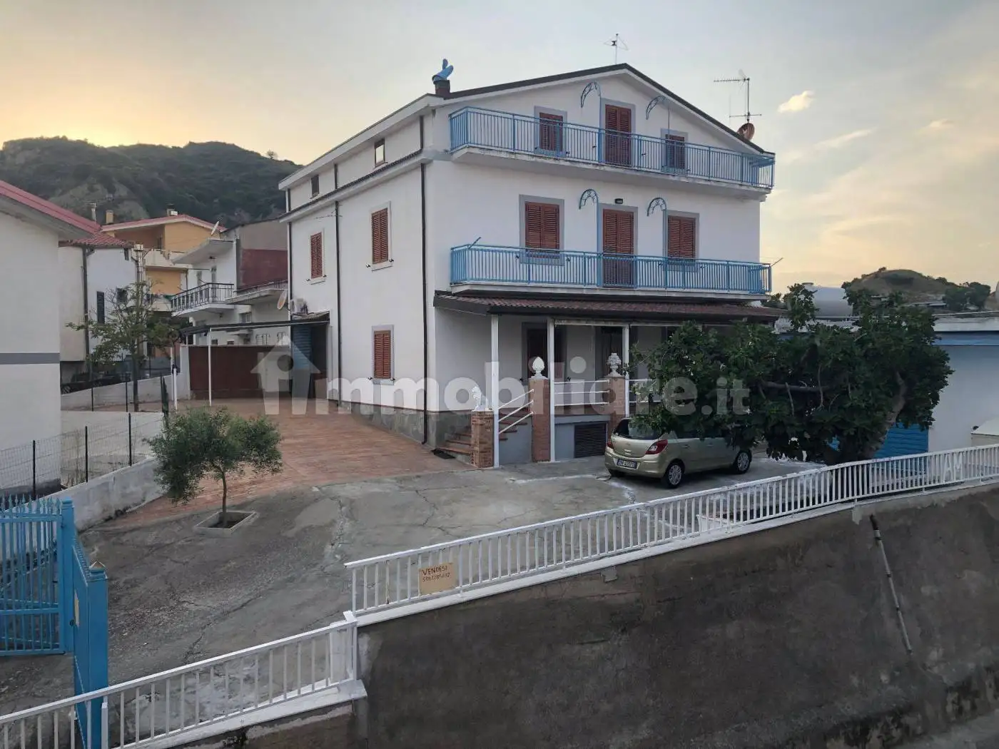 Palazzo - Edificio in vendita a Melissa