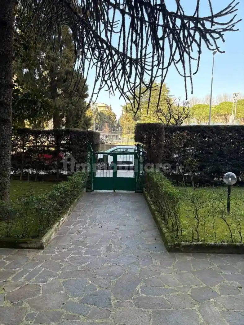 Trilocale buono stato, primo piano, Emanuele II, C. Colombo, Morelli e Silvati, Avellino - foto 2