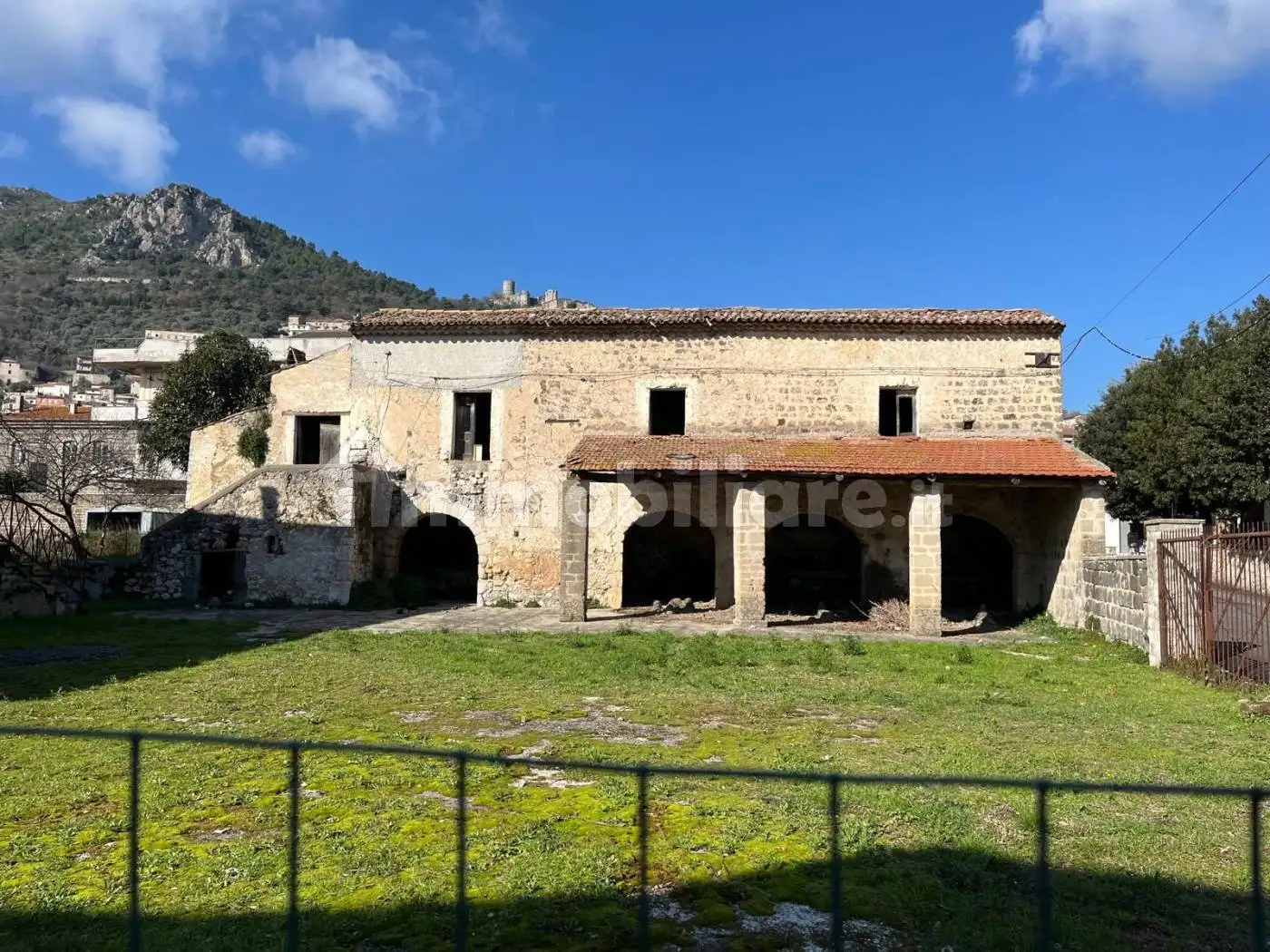 Palazzo - Edificio in vendita a Pietravairano