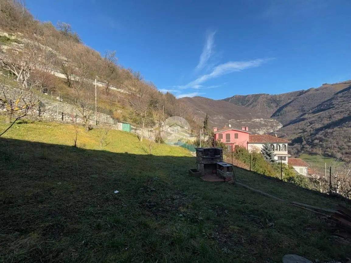 Appartamento in vendita a Adrara San Rocco