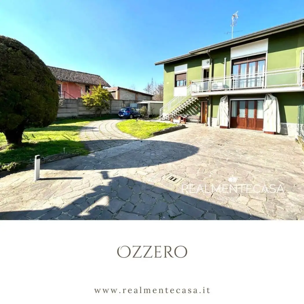 Villa in vendita a Ozzero