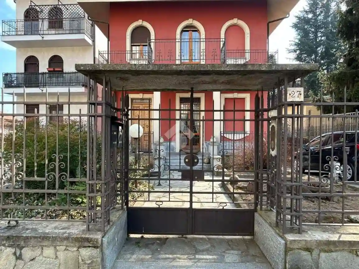Villa - foto 2