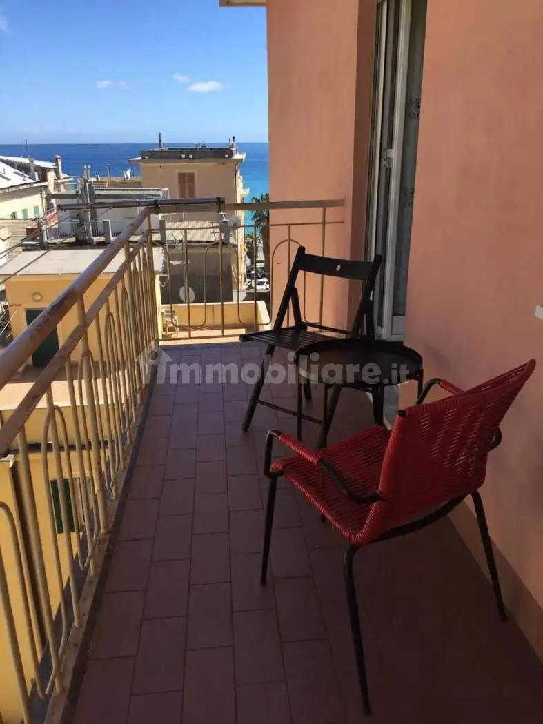 Quadrilocale Vico Alle Cave, 28, Centro, Cogoleto - foto 3