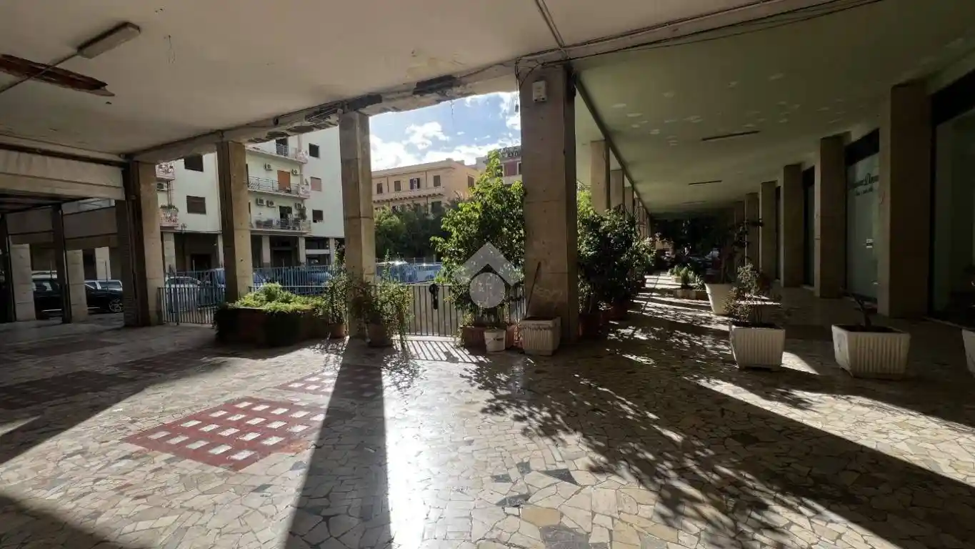 Appartamento largo Parini 18, Notarbartolo - Sciuti, Palermo - foto 3