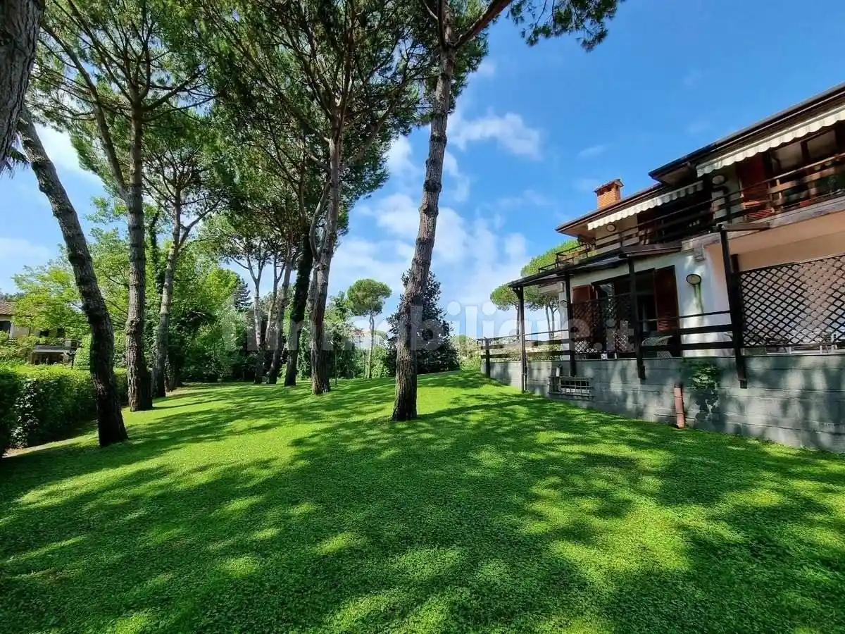 Villa in vendita a Massa