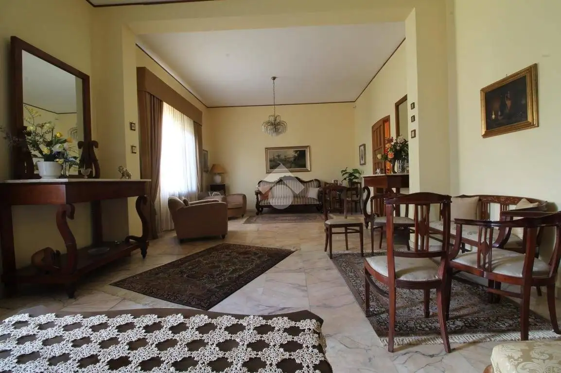 Casa indipendente in vendita a Montalto Uffugo