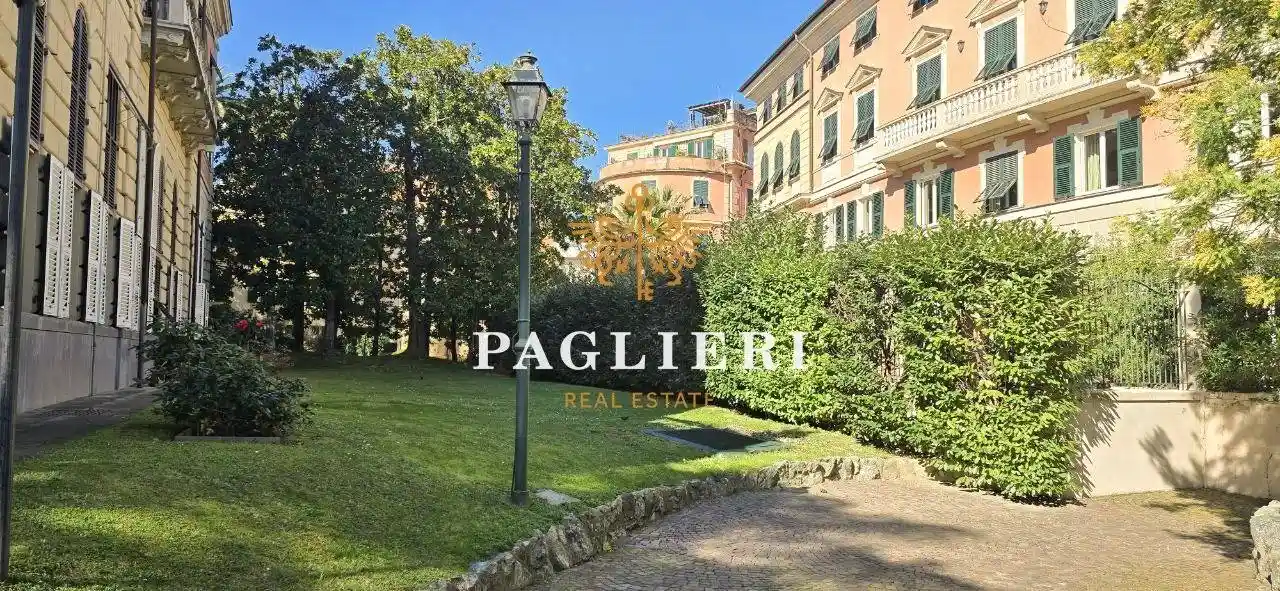 Appartamento in vendita a Genova