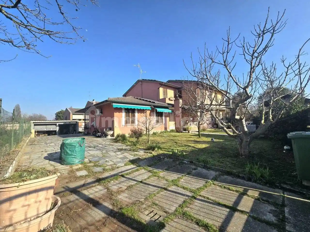 Villa in vendita a Roncaro