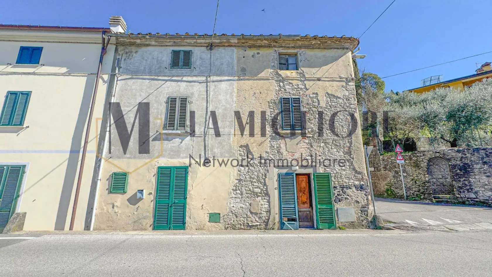 Casa indipendente in vendita a Pistoia