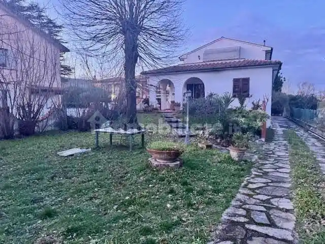 Villa in vendita a San Giuliano Terme