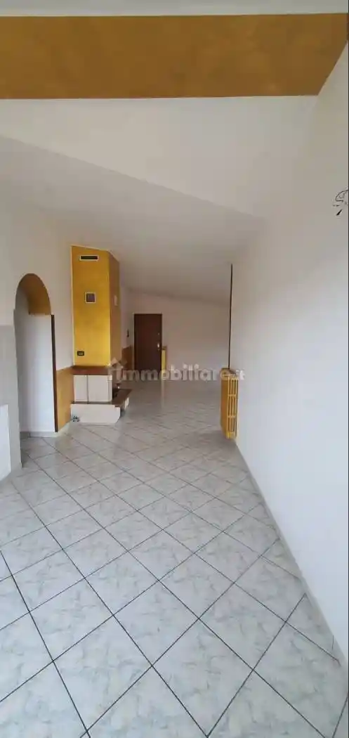 Appartamento in vendita a Crespiatica