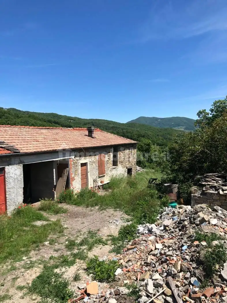 Rustico - Casale in vendita a Varsi