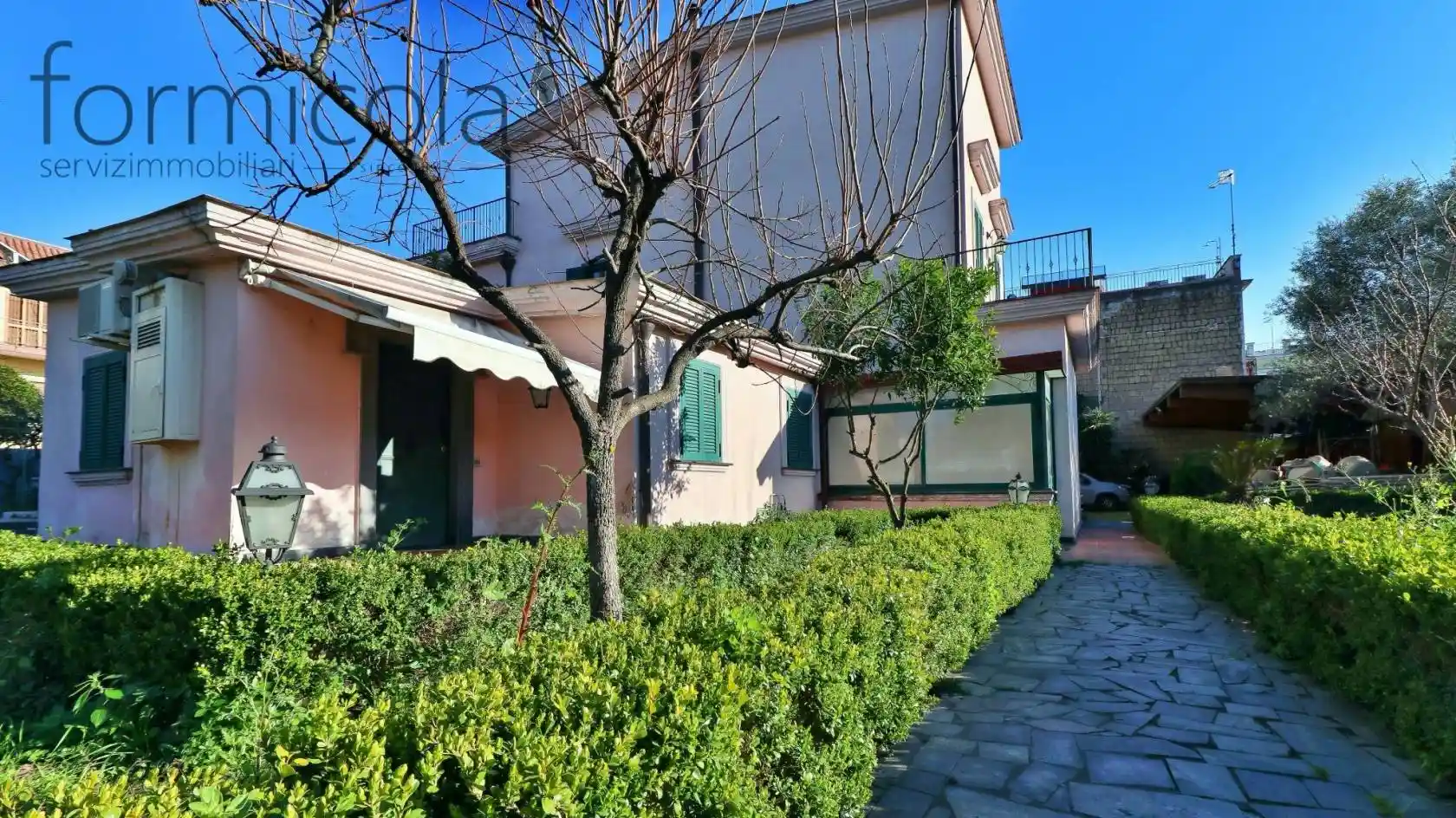 Villa - foto 2