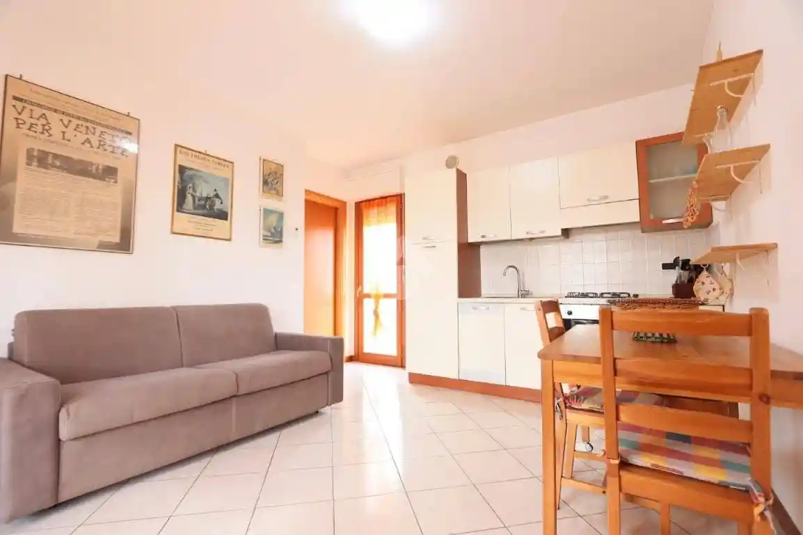 Bilocale via Trieste 104, Centro, Alba Adriatica - foto 3