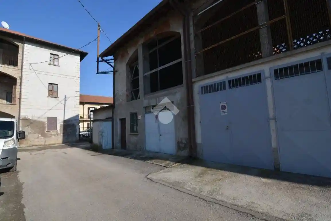 Rustico - Casale in vendita a Bernareggio