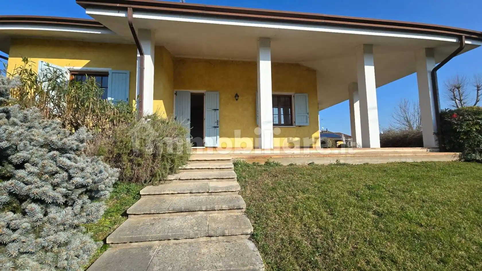 Villa in vendita a Goito