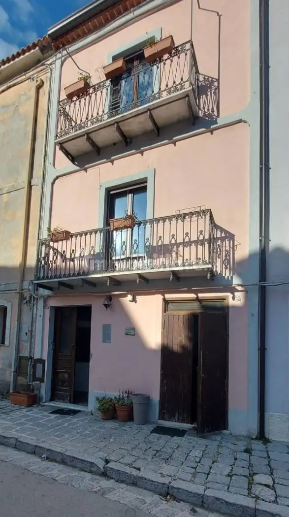 Casa indipendente in vendita a Trecchina