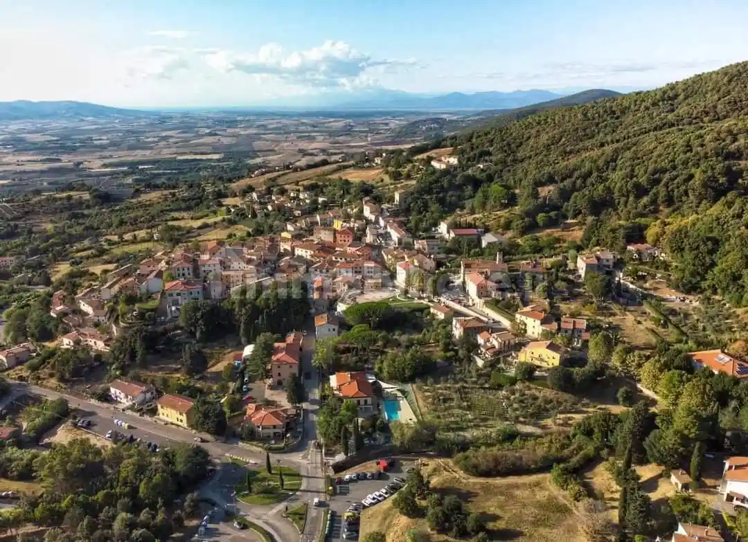 Appartamento in vendita a Castellina Marittima