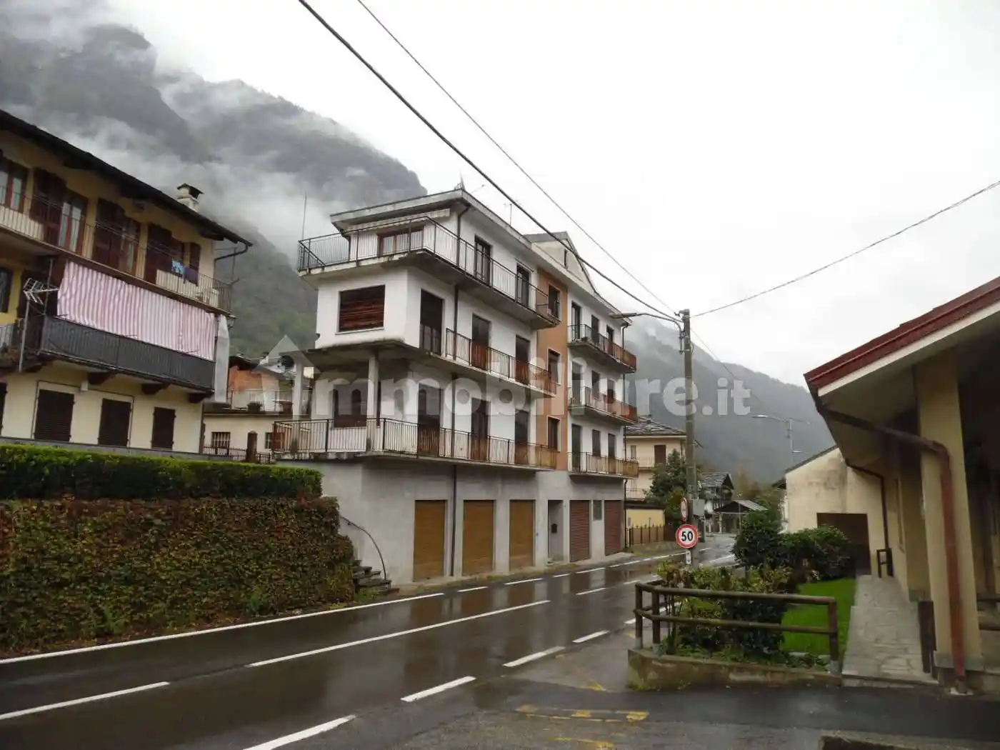 Palazzo - Edificio in vendita a Locana