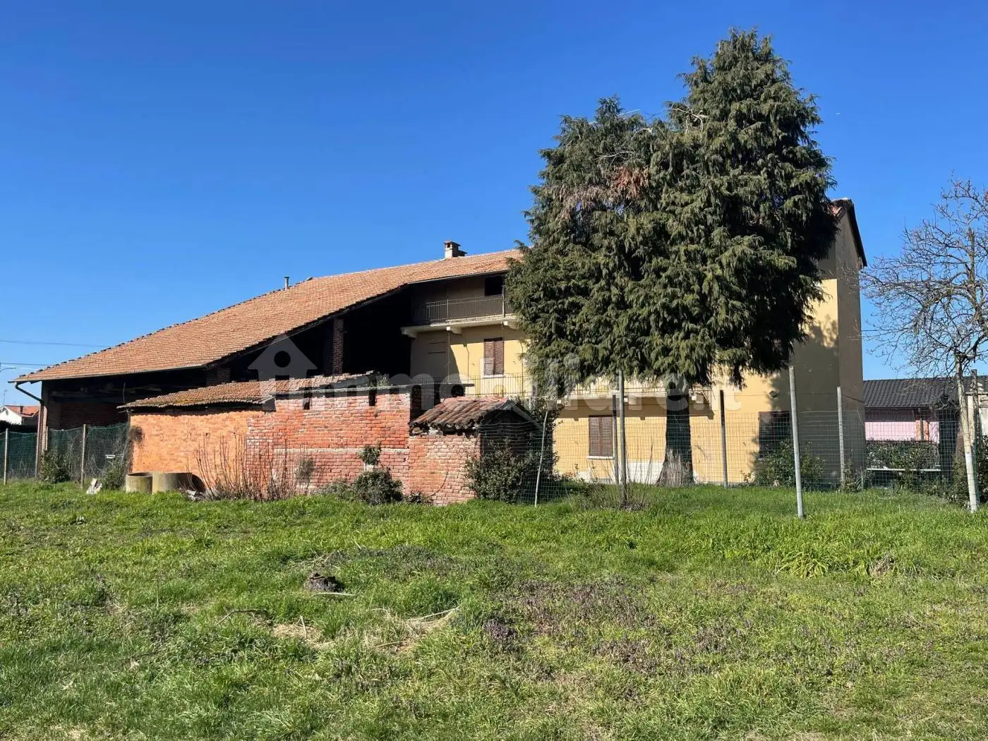 Rustico - Casale in vendita a Fara Novarese