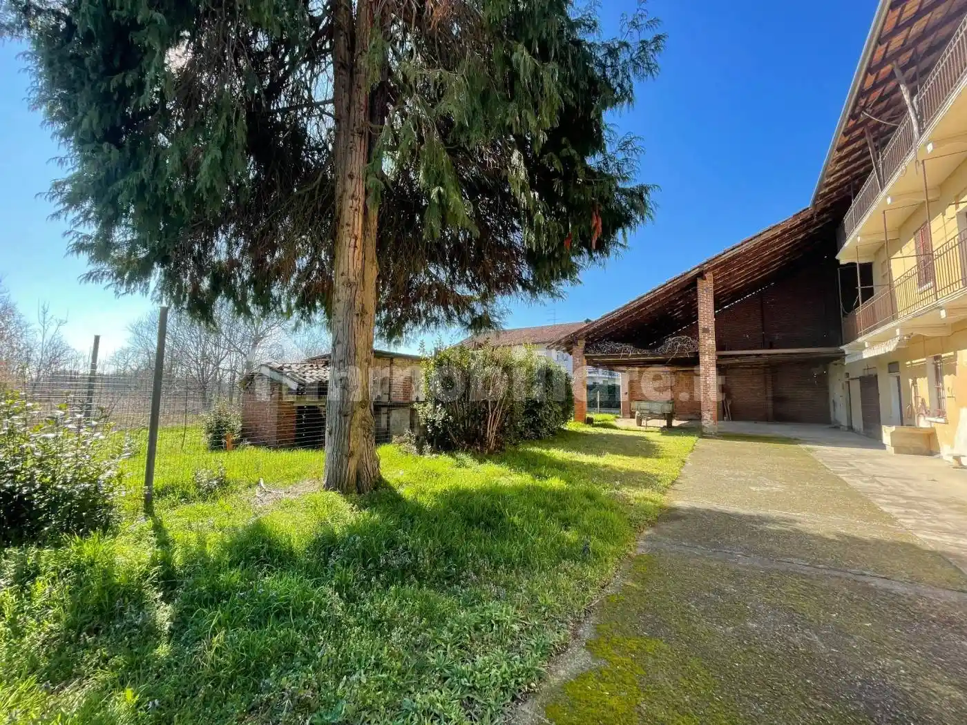 Casale via Roma 43, Fara Novarese - foto 4