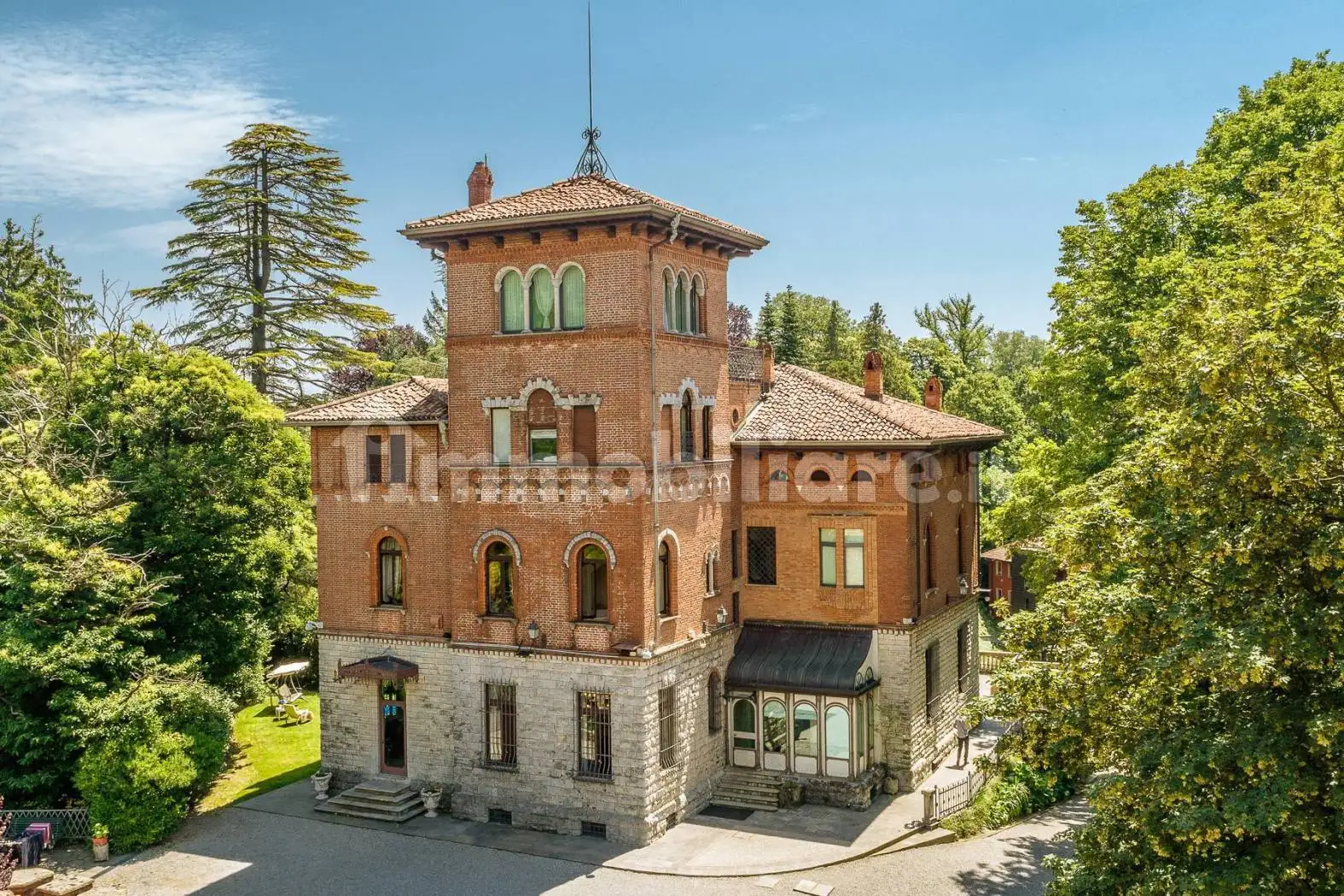 Villa in vendita a Varese