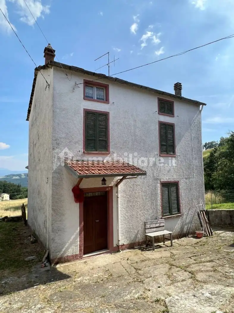 Villa in vendita a Varsi