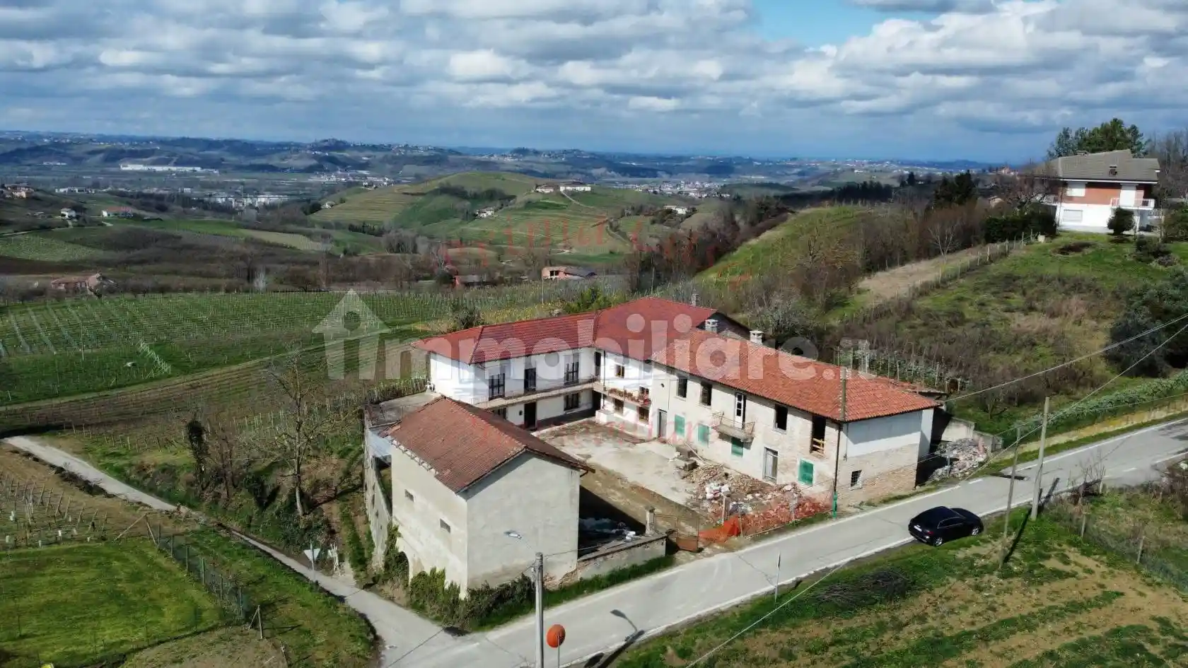 Rustico - Casale in vendita a Castagnole delle Lanze