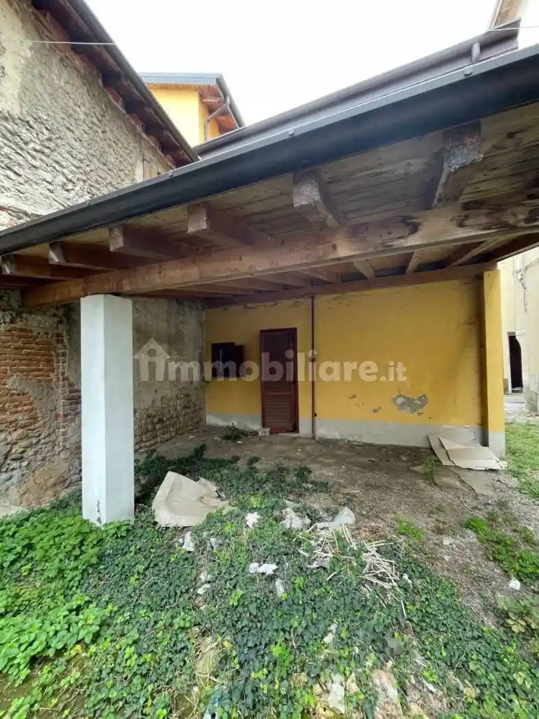 Appartamento in vendita a Varallo Pombia